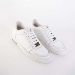 Sneakers classiche con logo in rilievo - EU43/US10