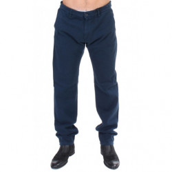Pantaloni chino dal taglio...