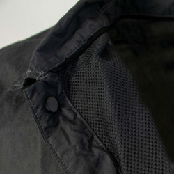 Giacca nera sopra la camicia CP Company - M