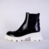 Stivaletti Chelsea in pelle nera con suola bianca - EU37/US7