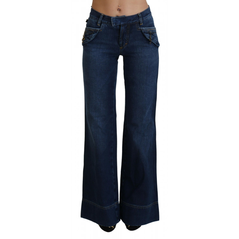 Jeans in denim di cotone blu a vita bassa con gamba svasata - W24